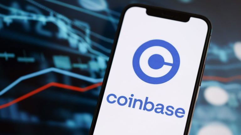 Coinbase Scores Major Legal Win – SEC Stalled by Rare Court Ruling